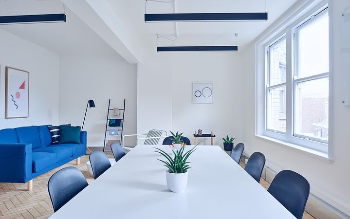 Lokalizacja na szkolenie ma ogromne znaczenie – wynajem sali szkoleniowej